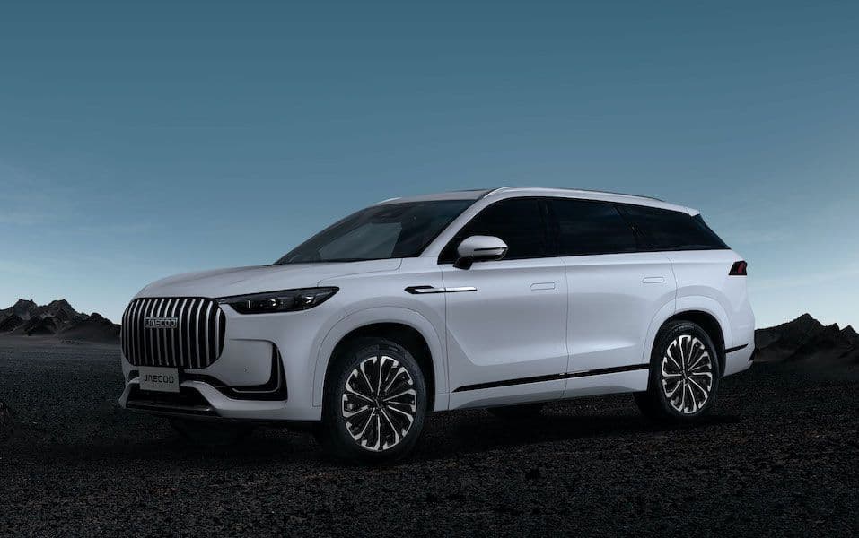 perbedaan SUV dan MPV